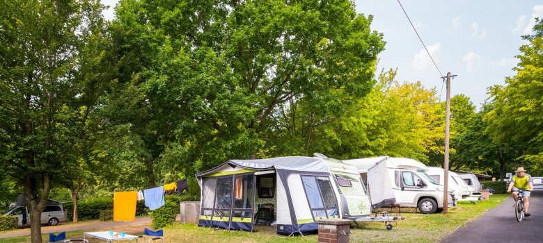 Bild vom Campingplatz mit Wohnmobilen