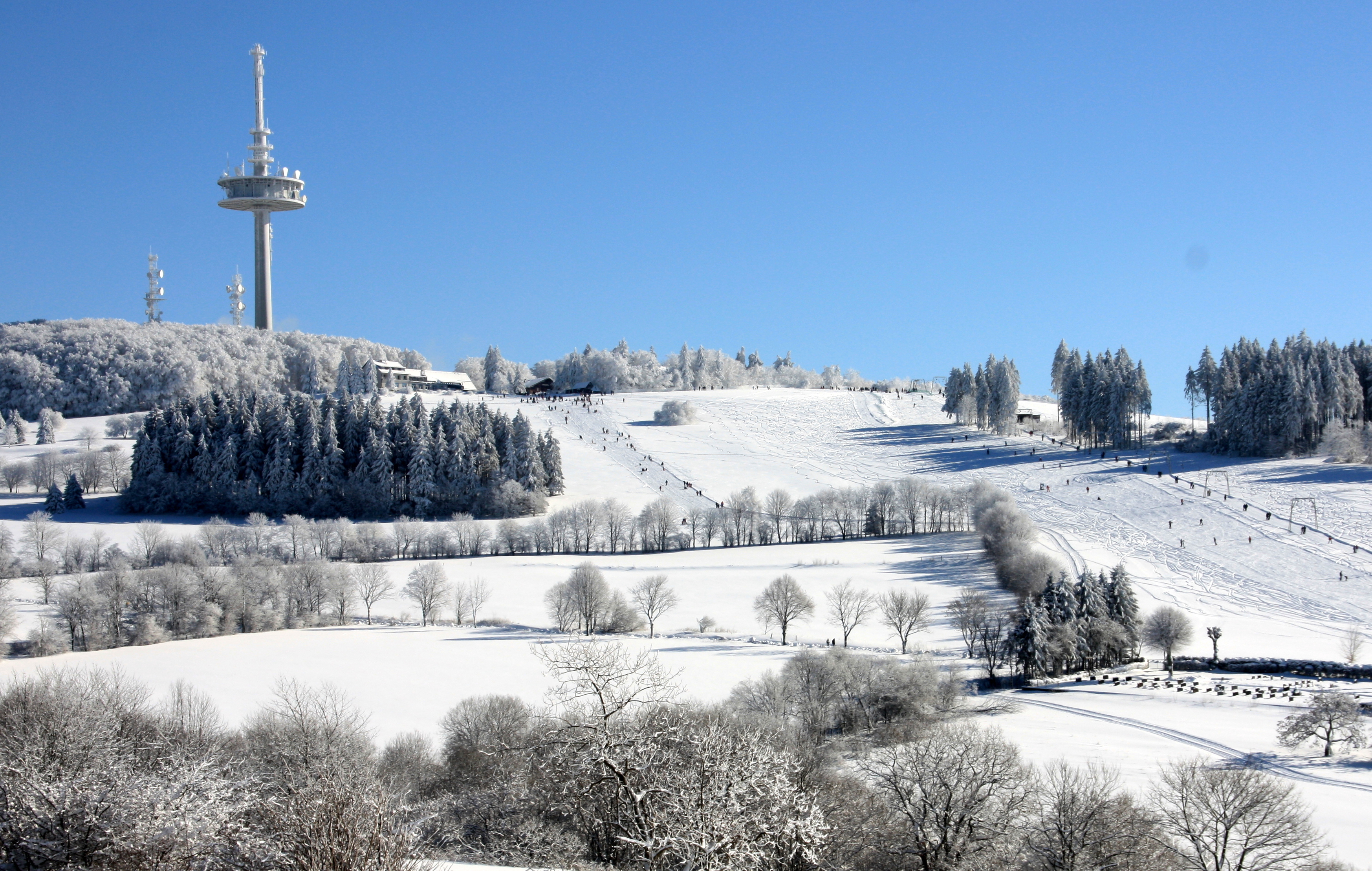 Bild vom Hoherodskopf im Winter