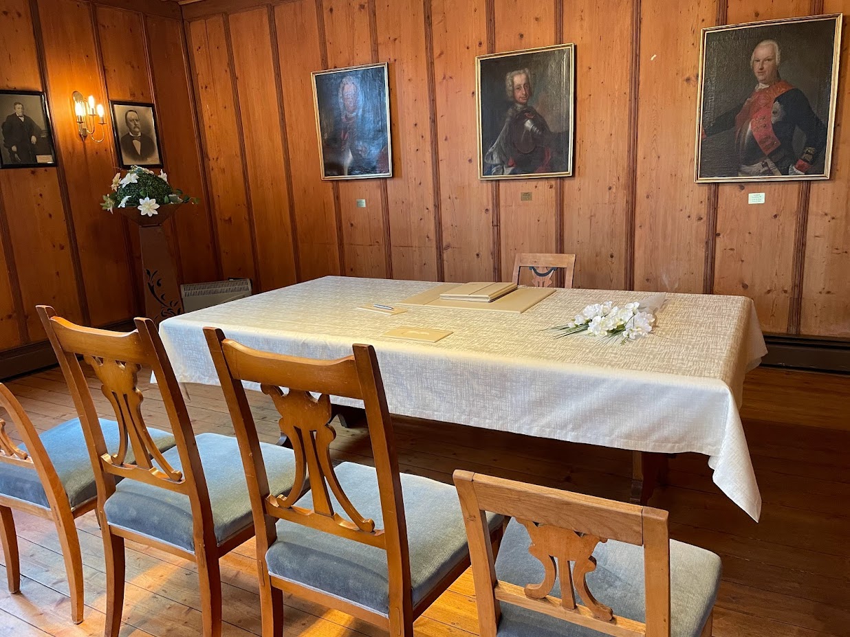 Bild vom großen Trauzimmer im Historischen Rathaus Schotten