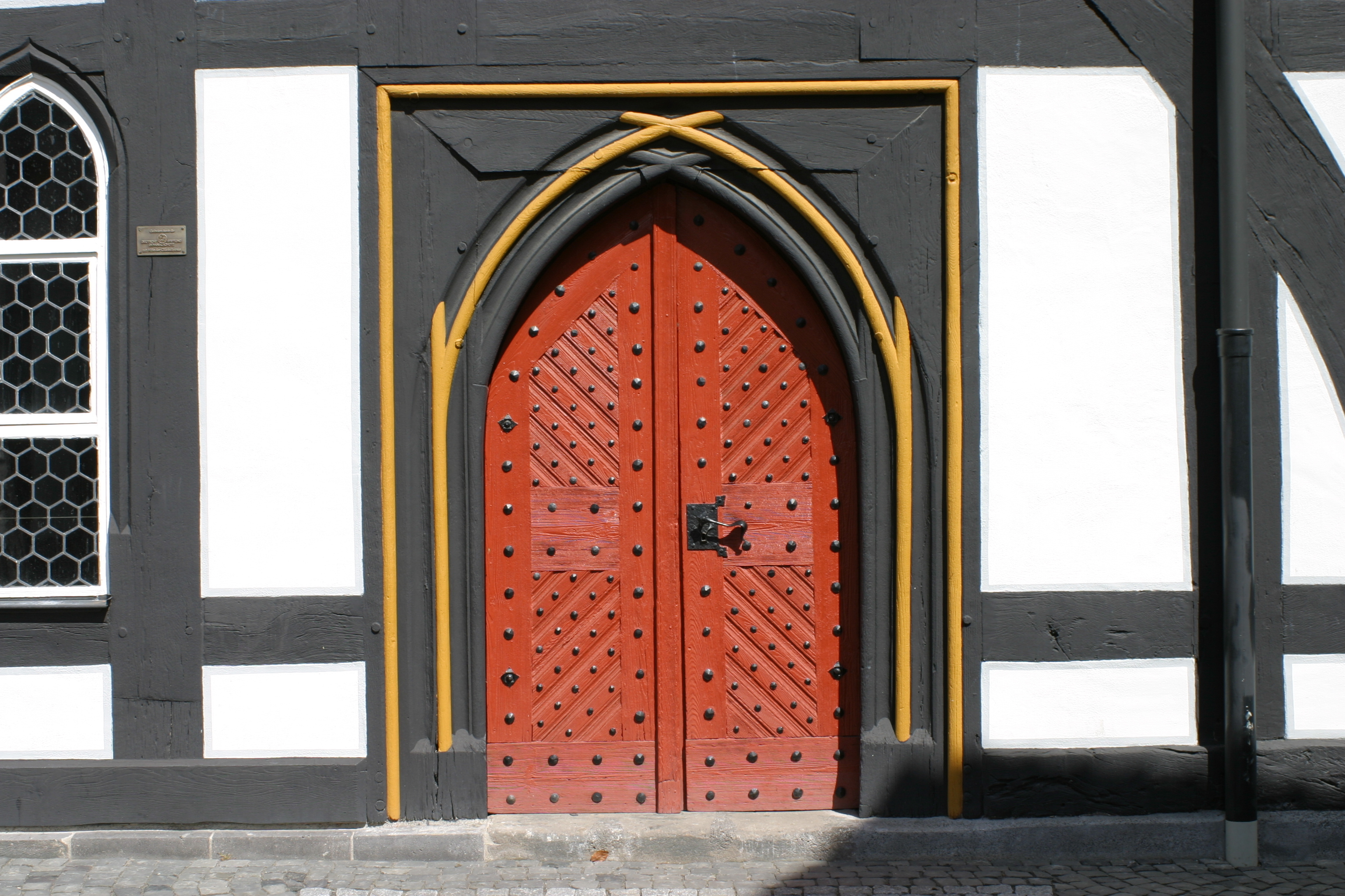 Link zur Bild der Eingangstür Historisches Rathaus Schotten